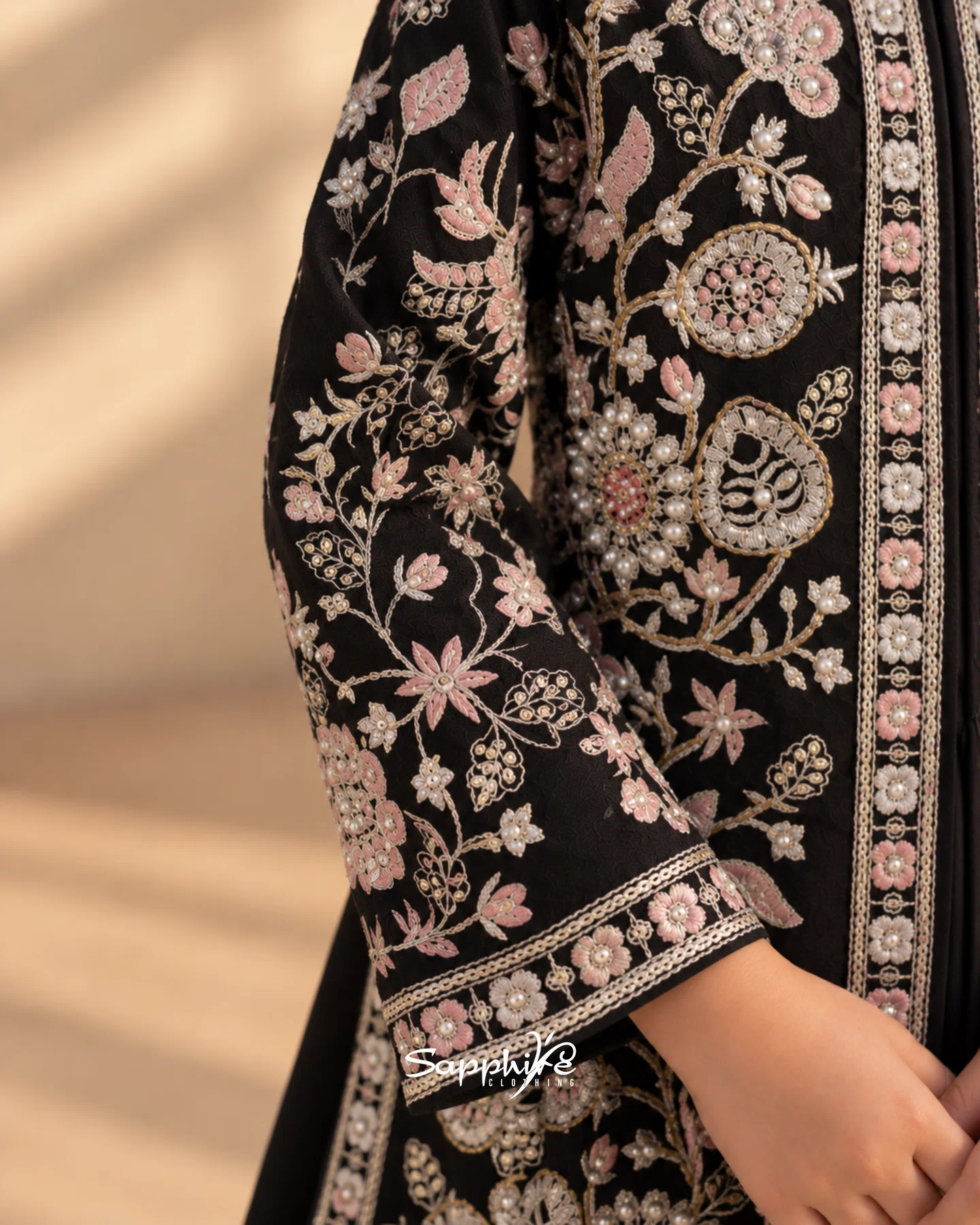 Noir Blossom Flared Gharara Set detail 4