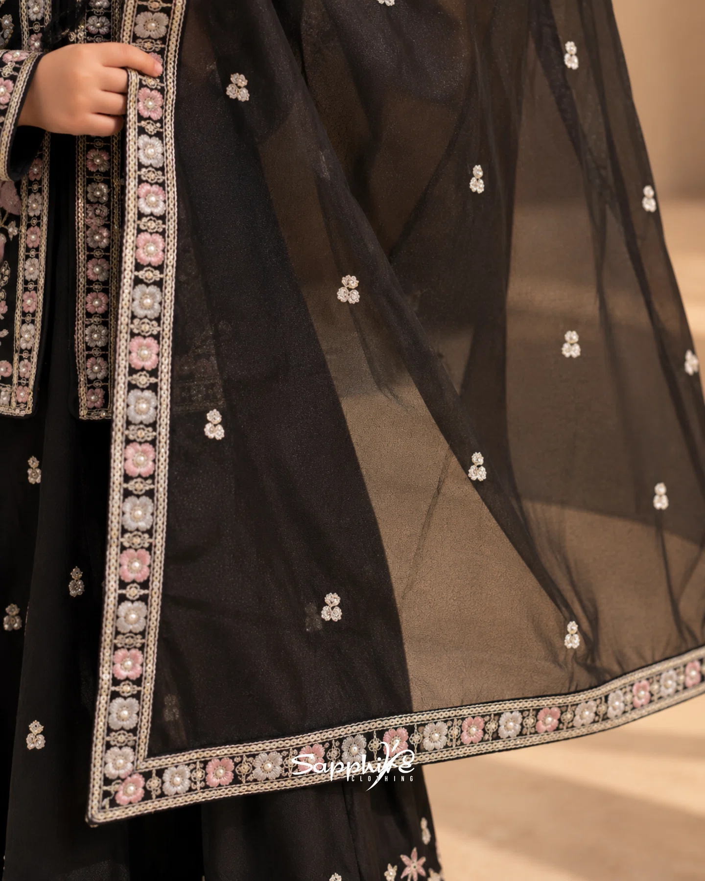 Noir Blossom Flared Gharara Set detail 5