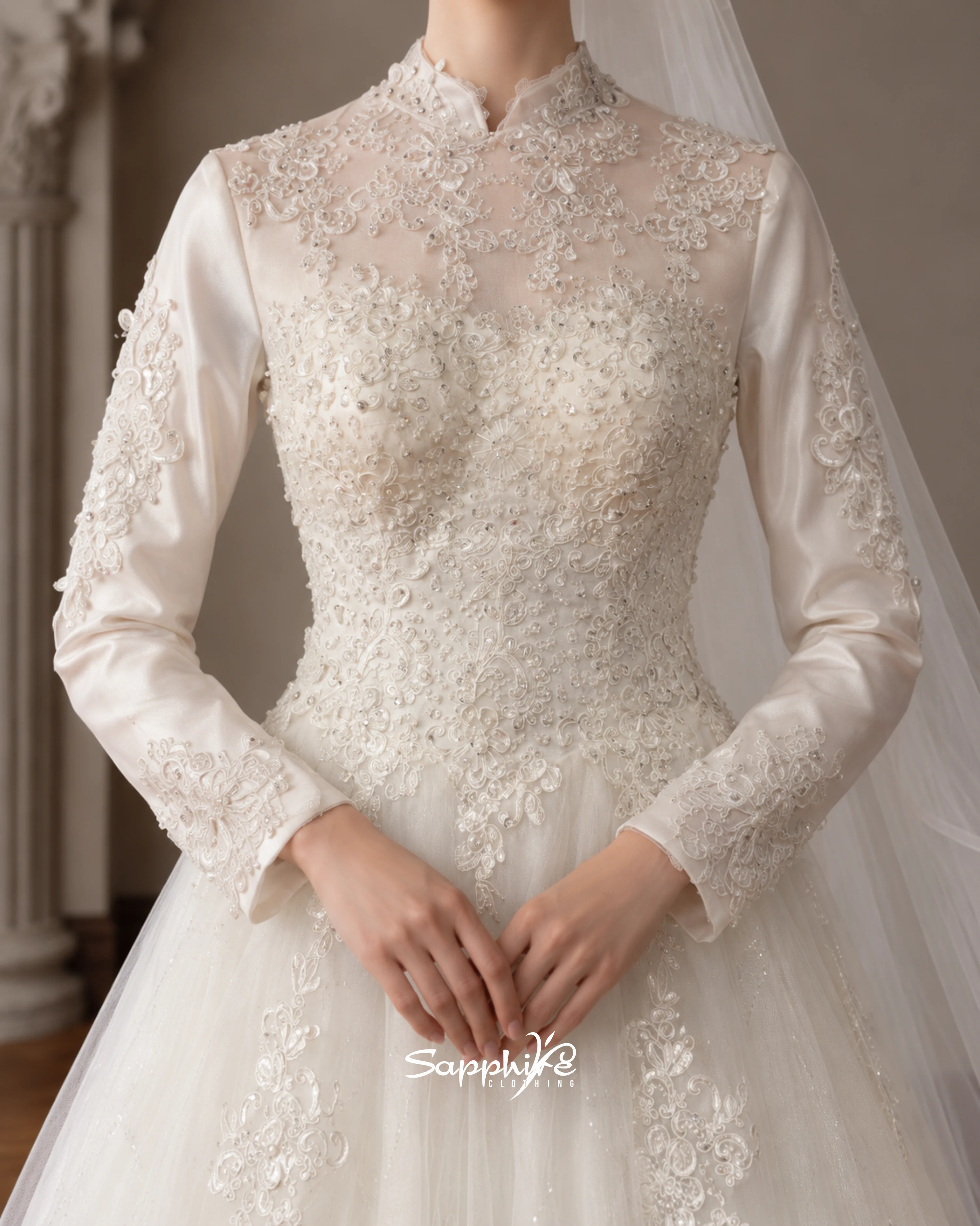 Ivory Celeste Lace Bridal Gown detail 3