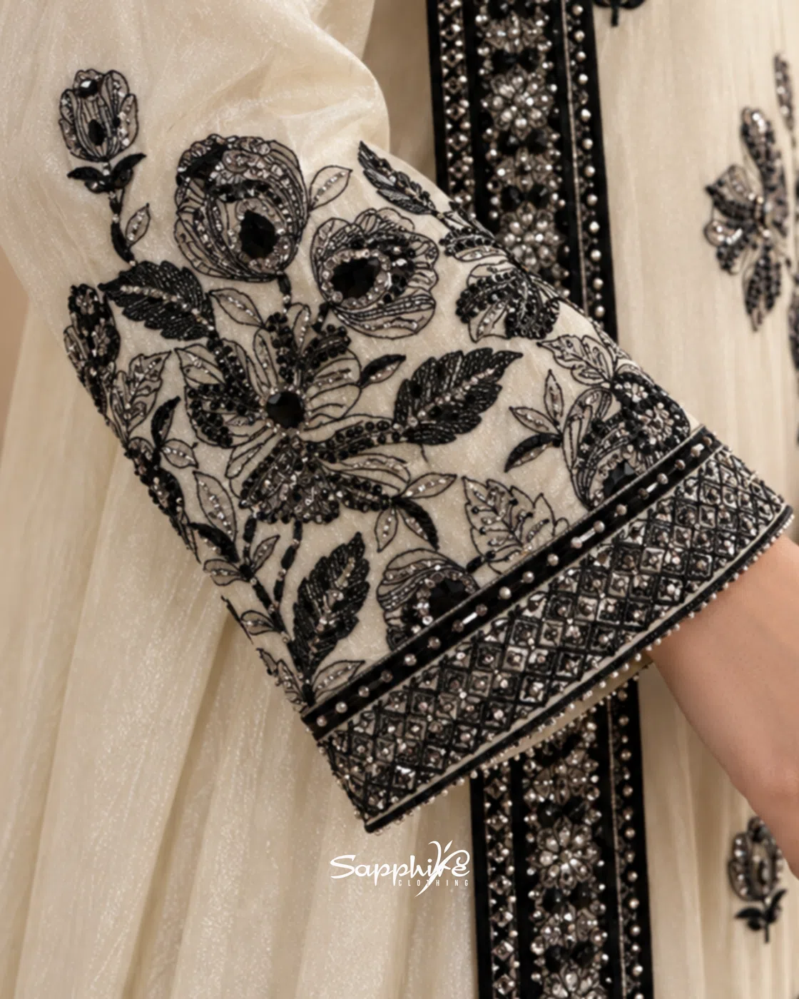 Ivory Noir Embroidered Gharara Set detail 6