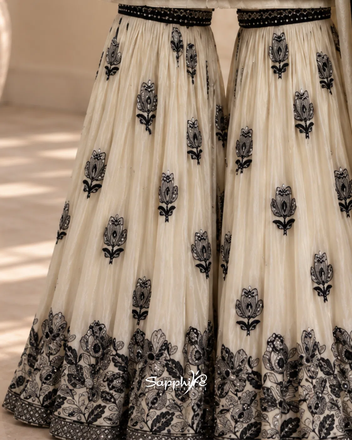 Ivory Noir Embroidered Gharara Set detail 7
